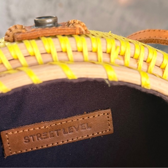 Street Level Yellow Woven Round Crossbody Bag Excellent Condition - Picture 12 of 13